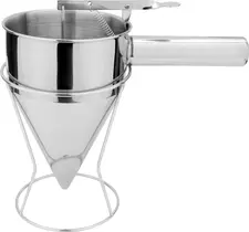Weis Karl Weis u. Cie. GmbH Fondant- und Fülltrichter 1 Liter mit Ständer Fondant- und Fülltrichter 1 Liter mit Ständer Fondant- und Fülltrichter 1 Liter mit Ständer; 1 l, 22.5x13.5x19.5 cm (LxWxH); silver Fondant- und Fülltrichter 1 Liter mit Ständer; 1 l, 22.5x13.5x19.5 cm (LxBxH); silber Der Weis Fondant- und Fülltrichter ist das ideale Profiwerkzeug für präzises Dosieren und Abfüllen in der Gastronomie, Konditorei, Bäckerei und im Cateringbereich. Mit einem Fassungsvermögen von 1 Liter eignet sich der Edelstahl-Fülltrichter perfekt zum Dekorieren, Portionieren und Befüllen von Desserts, Kuchen, Torten, Gebäck, Saucen und feinen Speisen. Dank des praktischen Ständers steht der Fondanttrichter sicher und griffbereit während der Vorbereitung. Die einfache Handhabung ermöglicht eine saubere und kontrollierte Dosierung – ideal für professionelle Küchen, in denen Genauigkeit und Effizienz gefragt sind. Gefertigt aus hochwertigem Edelstahl überzeugt der Weis Fülltrichter durch seine robuste, langlebige und hygienische Ausführung. Er ist speziell für den täglichen Einsatz in der HoReCa-Branche entwickelt und erleichtert Arbeitsabläufe in Restaurants, Hotels, Cafés, Konditoreien und Großküchen. Facts: Fondant- und Fülltrichter mit Ständer Fassungsvermögen: 1 Liter Hochwertiger Edelstahl Präzises Dosieren und Abfüllen Ideal für Fondant, Glasuren, Saucen, Cremes und Desserts Sicherer Stand durch praktischen Halter Robust, hygienisch und langlebig spülmachinenfest
