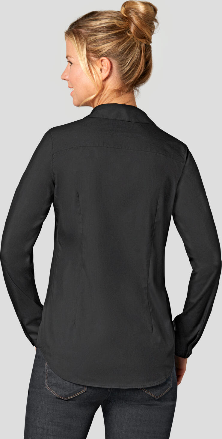 JOBELINE LUSINI Solutions GmbH Women's blouse Kim long sleeve Damenbluse Kim Langarm Women's blouse Kim long sleeve; Size 40; black Damenbluse Kim Langarm; Kleidergröße 40; schwarz 65 % cotton, 35 % polyester. 30 °C wash. Modern women's blouse in long sleeve with button placket, shirt collar and breast pocket on the left. The easy-care and easy-iron blouse is cut slightly waisted. Also available in half sleeve. Back length: 68 cm for size 36. 65 % Baumwolle, 35 % Polyester. 30°-Wäsche. Moderne Damenbluse in Langarm mit Knopfleiste, Hemdblusenkragen und Brustasche links. Die pflege- und bügelleichte Bluse ist leicht tailliert geschnitten. Auch in Halbarm erhältlich. Rückenlänge: 68 cm in Gr. 36