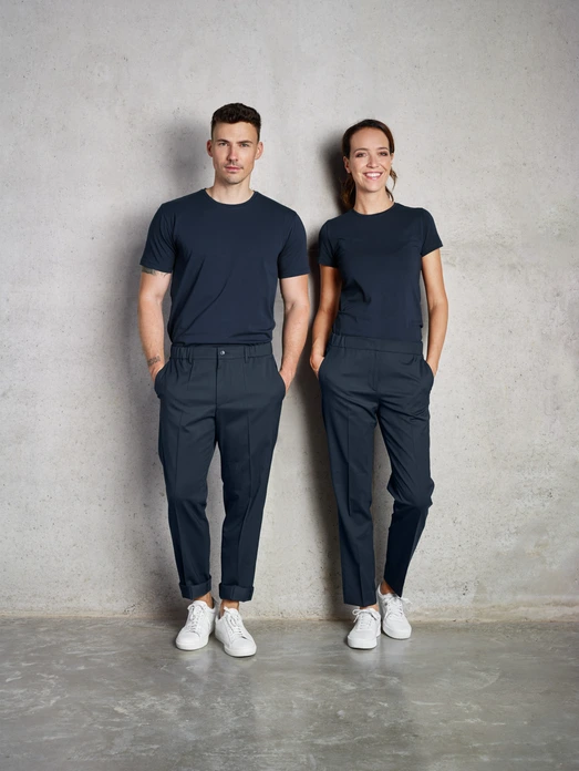 Pantaloni Serviciu Jobeline Tommy pentru femei, Model Jogger pentru Hotel, Croiala Regular cu Picior Ingust si Slit, Material Rezistent la Cute, Navy