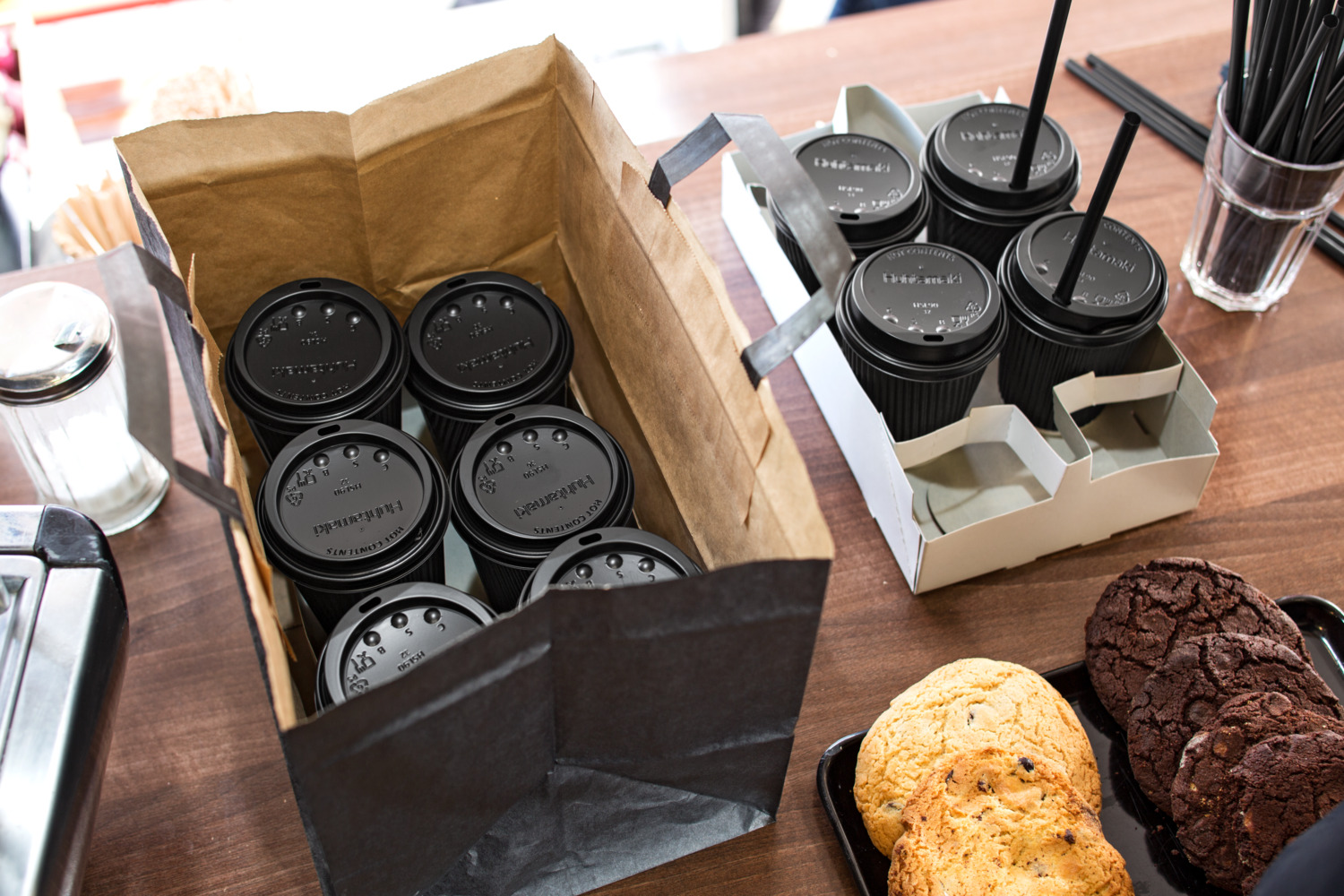 First FFC Disposable Cardboard Carrying Tray for 8 Cups, 200ml+, White, 17x7.7 cm, Pack of 250 Pieces