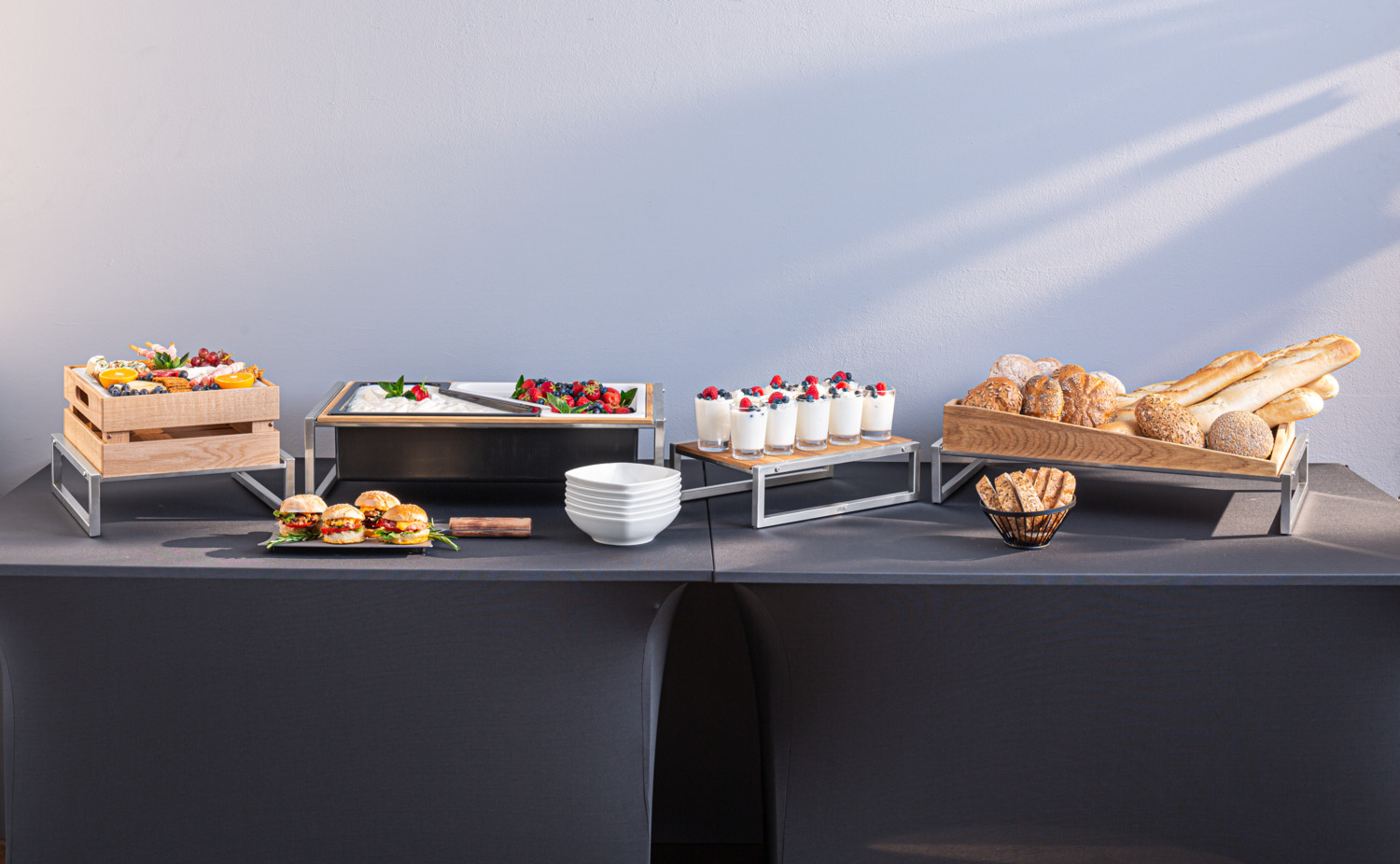 VEGA Buffet Platter GN 1/2, White Melamine Presentation Tray, 32.5 x 26.5 x 3 cm, Shockproof and Dishwasher Safe