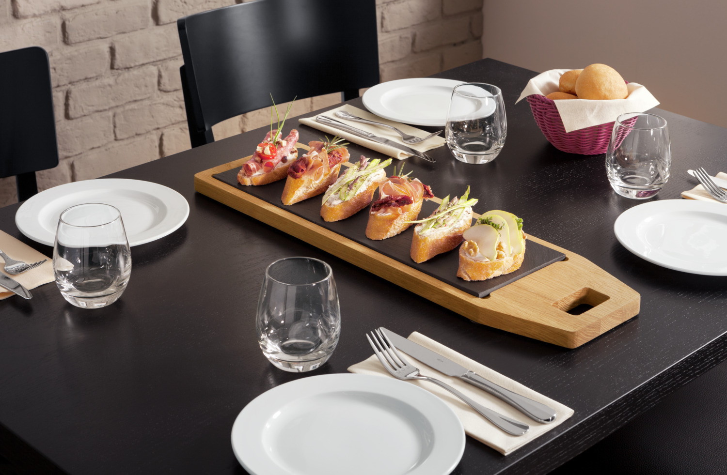 VEGA Base Flat Plate, White Porcelain, 21 cm Diameter, Dishwasher and Microwave Safe, Gastro Quality, Set of 60 Pieces