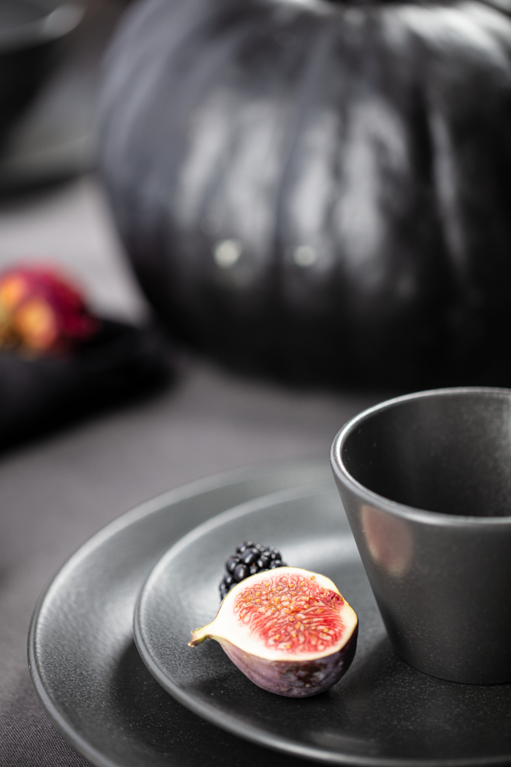 VEGA Masca Round Porcelain Bowl, Black, 230 ml, 9 cm Diameter, Professional Catering Grade, Dishwasher and Microwave Safe