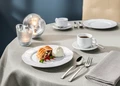 Farfurii pentru ceai si cafea VEGA Menuett din porțelan, albe, rotunde cu relief filigran, diametru 14.5 cm, set de 6 piese