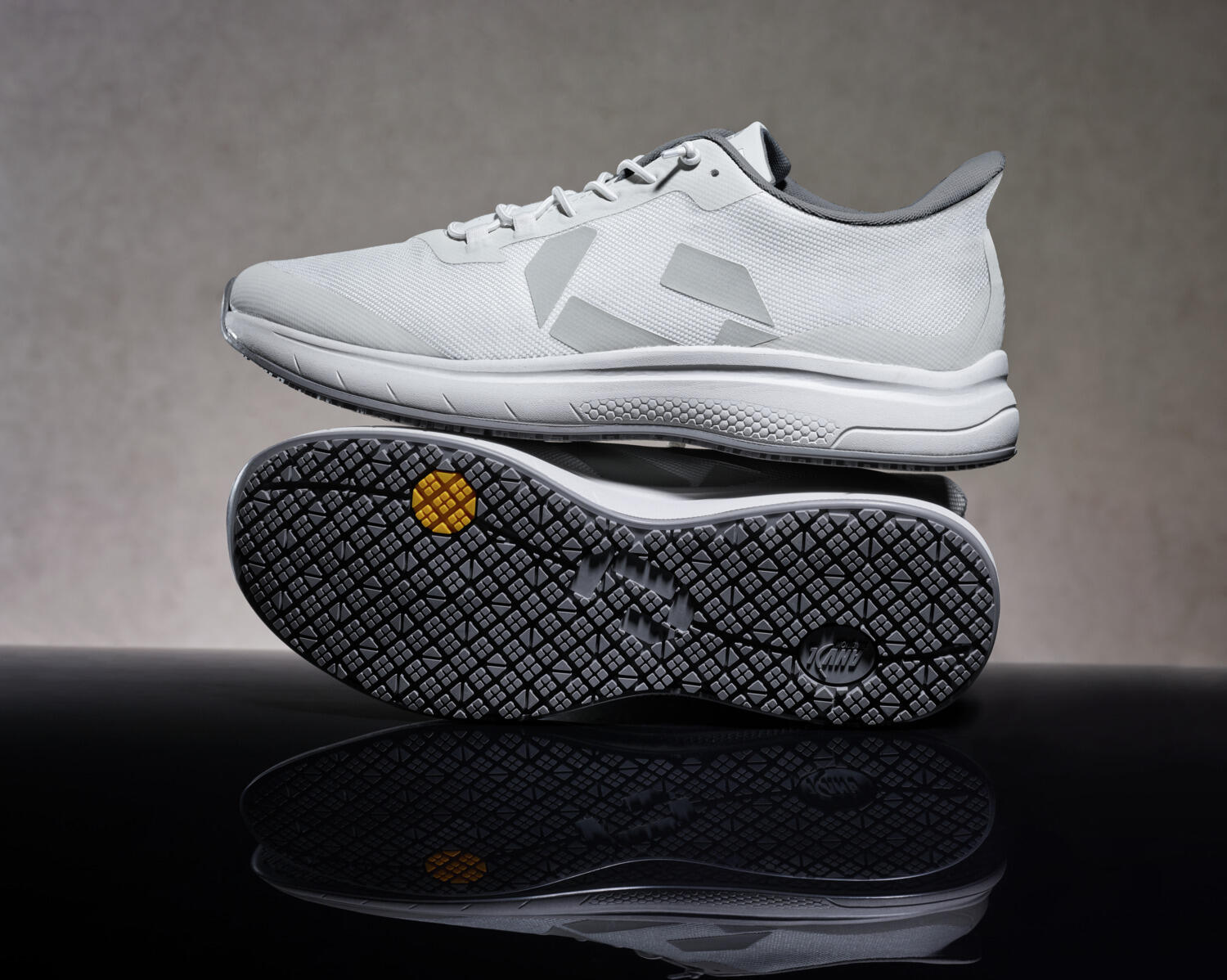 Jobeline Explorer Unisex Work Shoes, O1 Protection Class, Non-slip SR Rubber Sole, Breathable Mesh, Lightweight Service Sneakers, White, EU 37