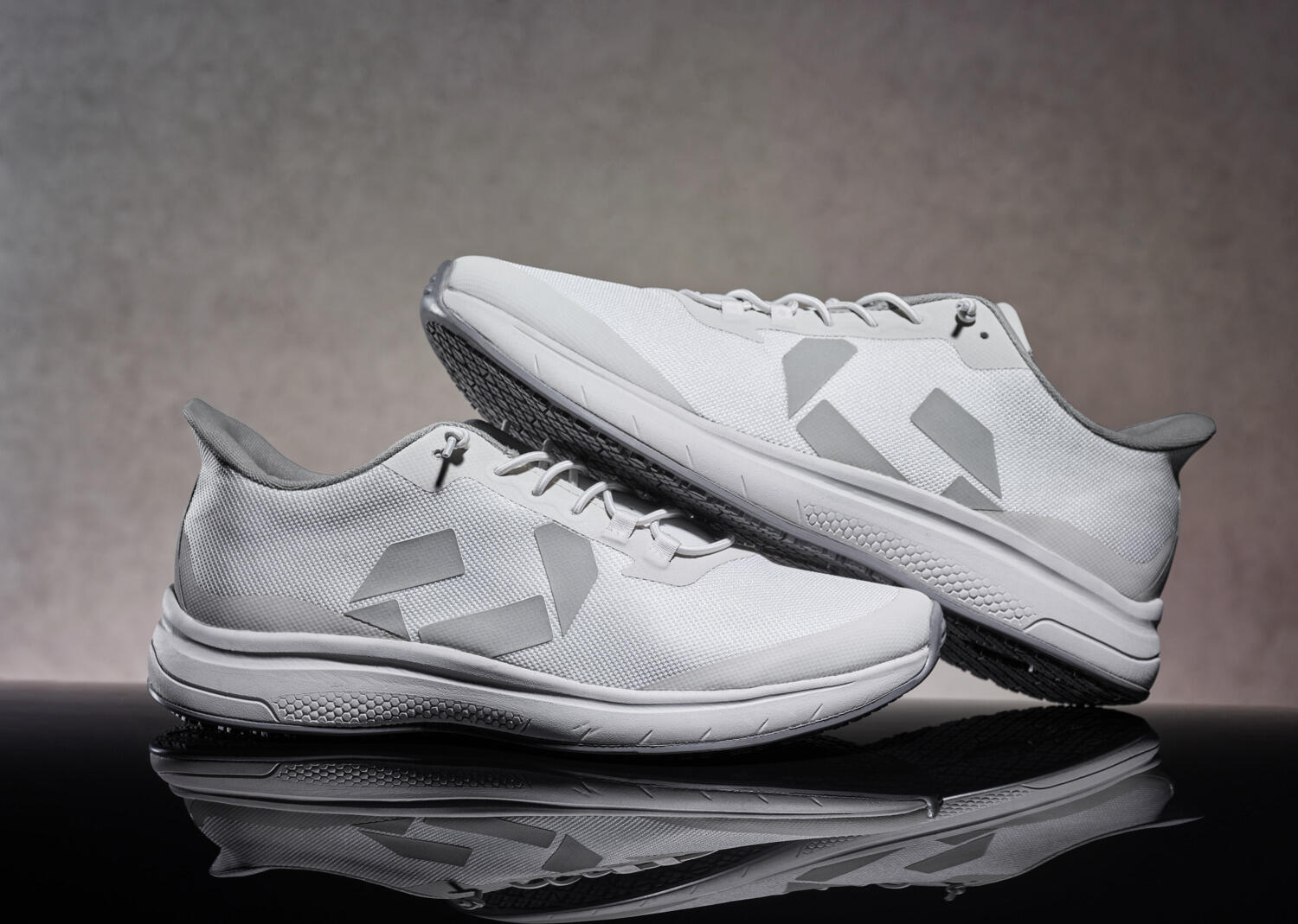 Jobeline Explorer Unisex Work Shoes, O1 Protection Class, Non-slip SR Rubber Sole, Breathable Mesh, Lightweight Service Sneakers, White, EU 37