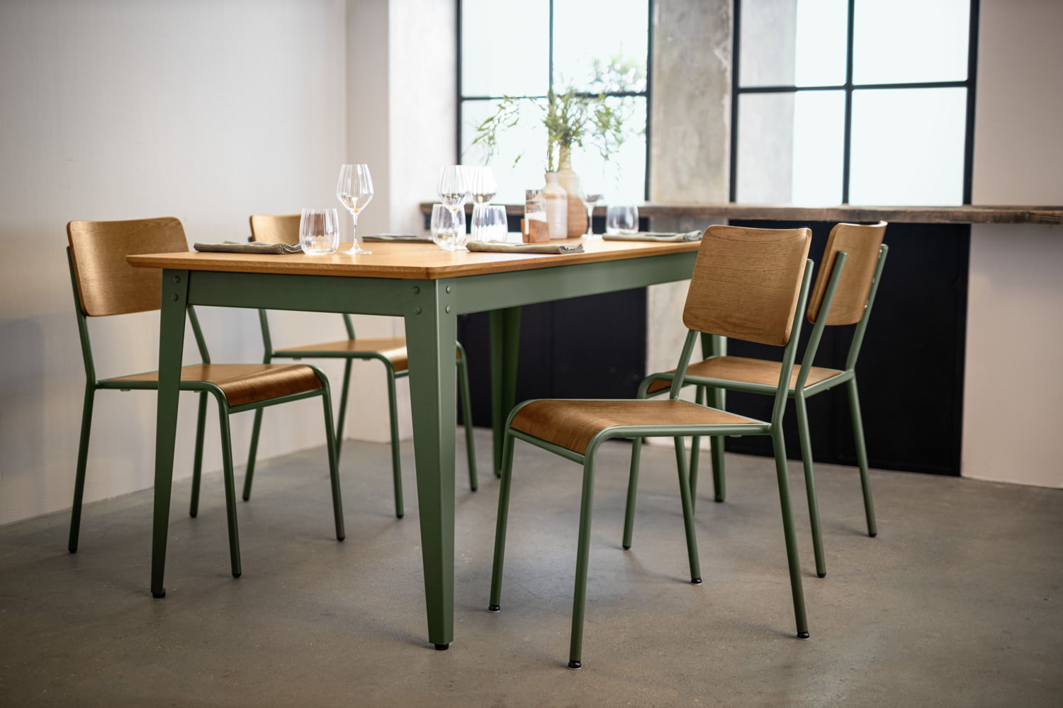 VEGA Acerios Dining Table, Wild Oak Real Wood Veneer, Olive Powder-Coated Steel Base, Rectangular 160x80x76 cm, Industrial Design, FSC-certified