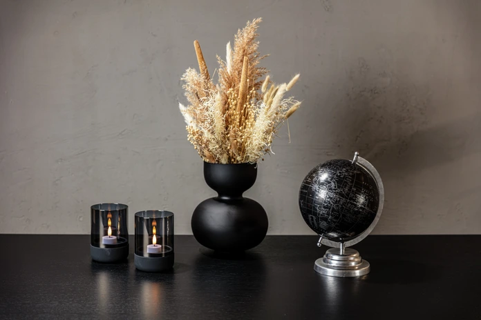 Vaza din sticla Vega Ayaka, sticla lakuita matt black, forma rotunda, 22x25.5 cm, pentru flori naturale sau uscate