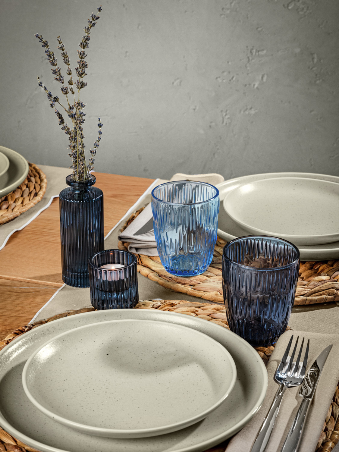 Set de 6 pahare pentru apa VEGA Kalea albastre, 280 ml din sticla colorata cu design reliefat ripple, rezistente la masina de spalat vase, 8 cm x 9.8 cm