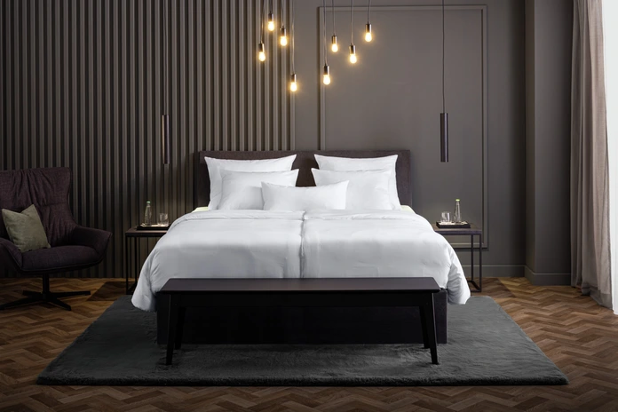 Husa Perna ERWIN M. LUSINI Solutions GmbH Livorno Damasc Premium, 80x80 cm, 100% Bumbac, 350 TC, Model Geometric Tesut, Închidere Hotel, Alb