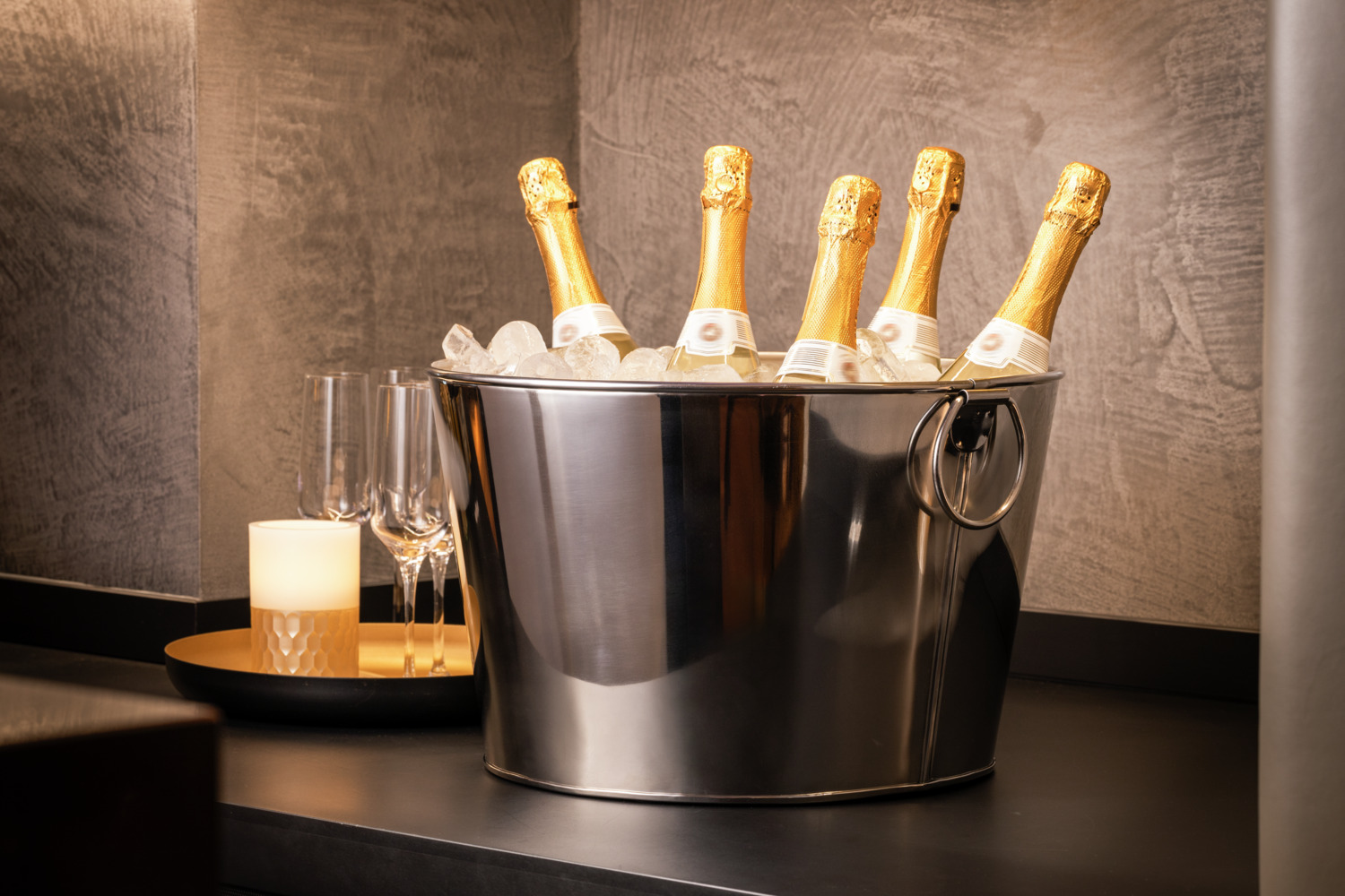 Răcitor de băuturi Vega Abbi, Tub pentru gheață, vin și șampanie din oțel inoxidabil 304, Capacitate 25.5L, Diametru 40cm, Argintiu cu mânere