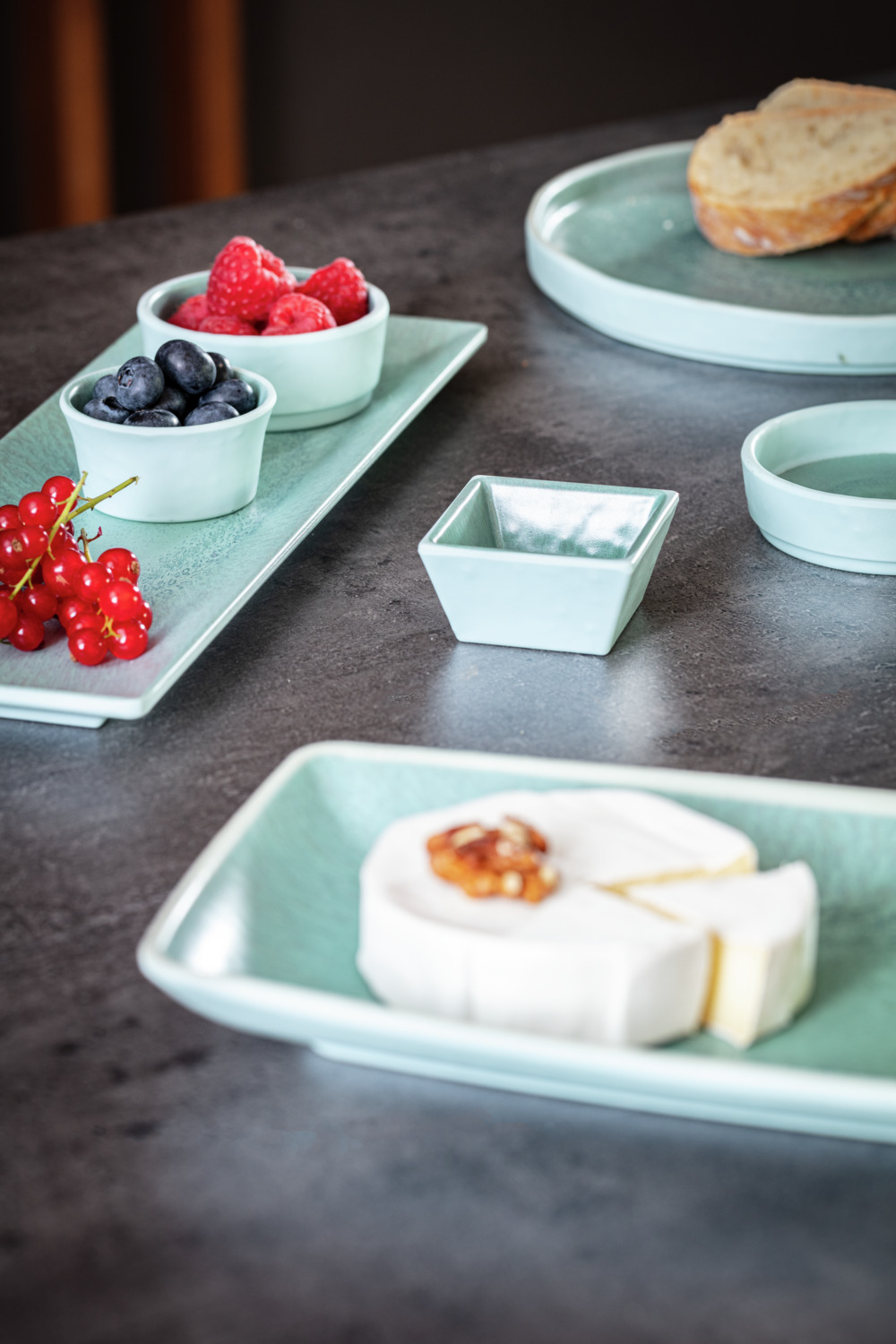 VEGA Torto Rectangular Serving Platter Set of 6, Melamine, Turquoise Blue, 33.1x16.8x3.2 cm, Impact Resistant, Dishwasher Safe