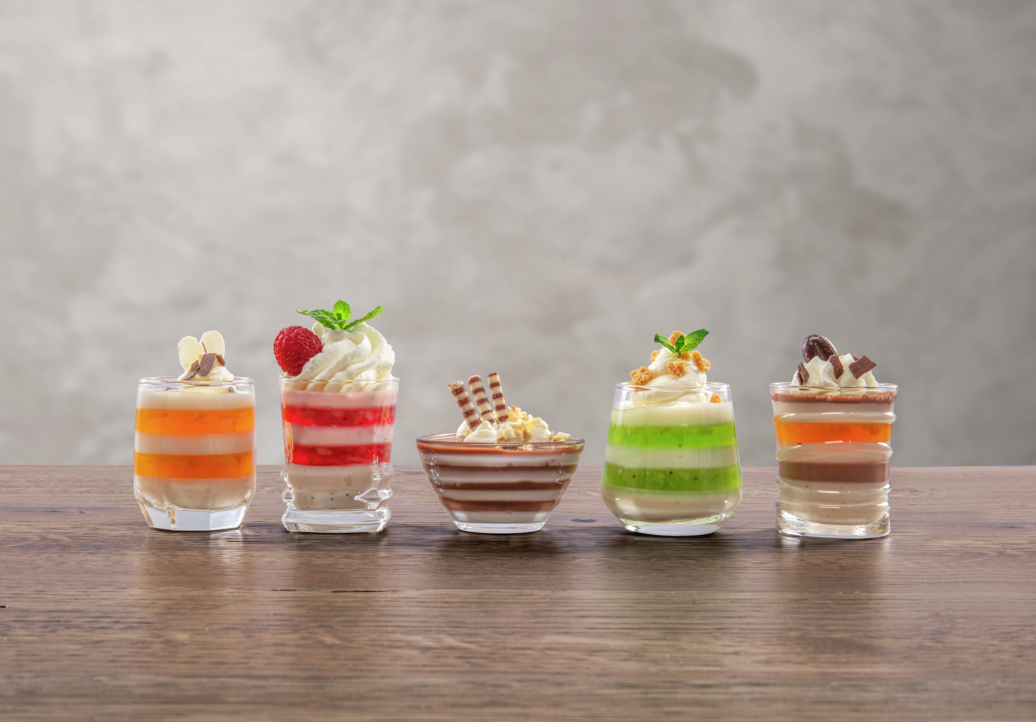 Set de 24 piese Pahare Mini pentru Desert LAV Lyon, 95ml Sticla Transparenta pentru Deserturi si Finger Food, Rezistente la Masina de Spalat, 4.6x6.1 cm