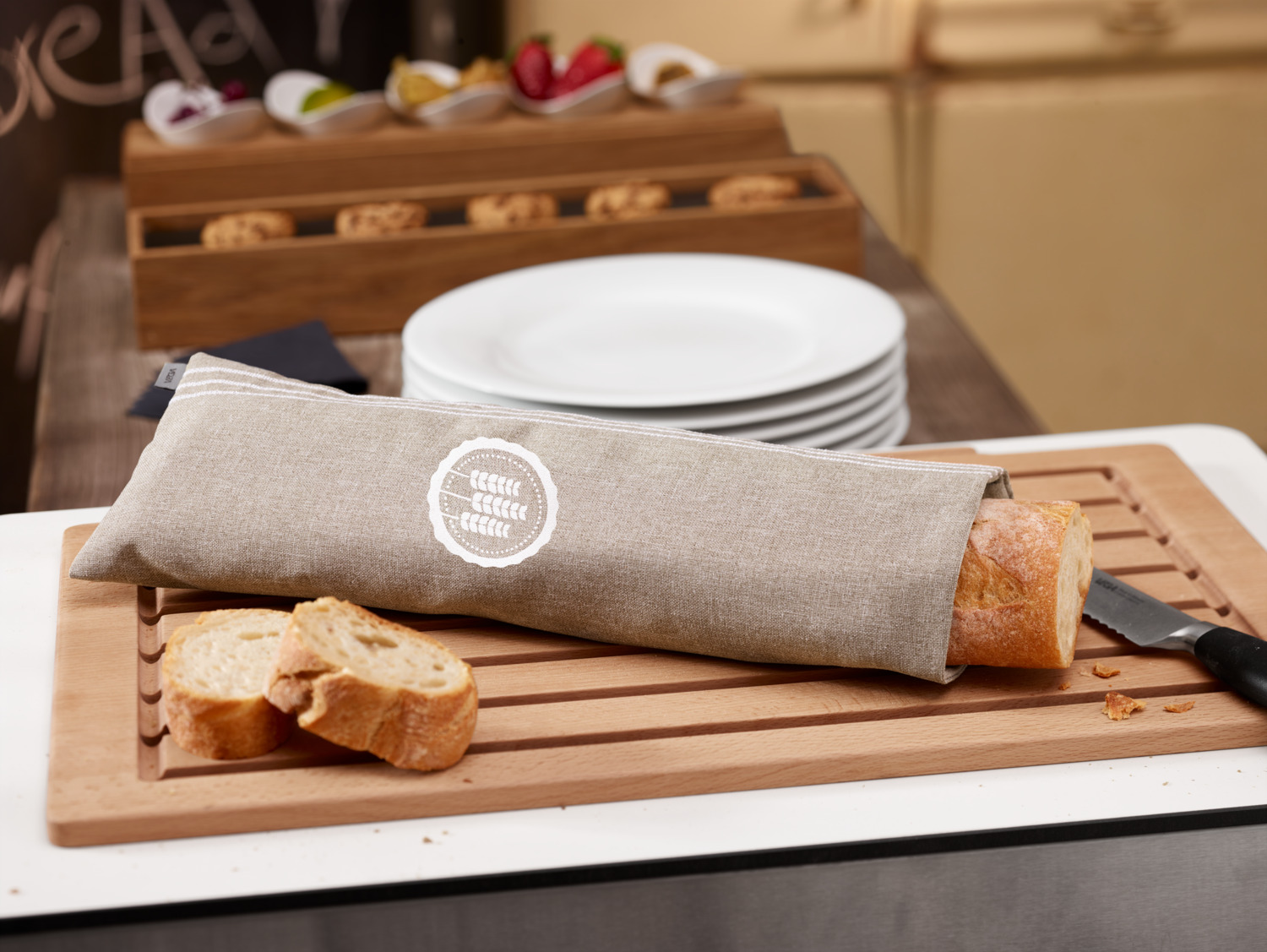 VEGA Bread Chopping Board GN 1/1, Real Oak Wood Cutting Board with Crumb Collection Grooves, 53 x 34 x 2.5 cm, Brown