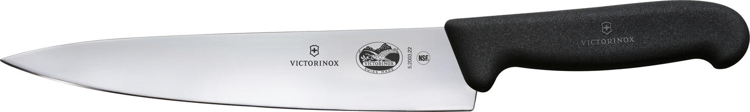 Victorinox Victorinox AG Chef's knife Fibrox curved Kochmesser Fibrox gebogen Chef's knife Fibrox curved; Blade length 22 cm, 35 cm (L); silver/black Kochmesser Fibrox gebogen; Klingenlänge 22 cm, 35 cm (L); silber/schwarz From professionals for professionals Non-slip handles guarantee safe working Particularly high edge retention for a long service life Outstanding sharpness and maximum stability The Fibrox collection was developed for professional chefs, but is also popular with amateur chefs due to its optimum performance and precise cuts. The non-slip, ergonomic handles sit comfortably in the hand and are easy on the wrist. This makes cooking and cutting fun! Extra-sharp stainless steel blades glide through even the thickest cuts of meat and sophisticated special knives handle a variety of kitchen tasks - from filleting fish to glazing cakes. Material handle: Thermoplastic elastomers (TPE) combine the easy processing of thermoplastics with the advantages of elastomers. They are extremely flexible even at high temperatures, very robust and have high impact and notch resistance even at low temperatures. TPE materials can withstand temperatures of up to 110°C. Von Profis für Profis Rutschfeste Griffe garantieren sicheres Arbeiten Besonders hohe Schnitthaltigkeit für eine lange Lebensdauer Hervorragende Schärfe und maximale Stabilität Die Fibrox Kollektion wurde für Profiköche entwickelt, ist aber auch bei Hobbyköchen aufgrund ihrer optimalen Performance und präzisen Schnitte beliebt. Die rutschfesten, ergonomischen Griffe liegen gut in der Hand und schonen das Handgelenk. So machen Kochen und Schneiden Spaß! Extra scharfe Klingen aus rostfreiem Stahl gleiten selbst durch die dicksten Fleischstücke und ausgereifte Spezialmesser erledigen verschiedene Küchenaufgaben – vom Filetieren von Fisch bis zum Glasieren von Torten. Material Griff: Thermoplastische Elastomere (TPE) kombinieren die einfache Verarbeitung von Thermokunststoffen mit den Vorteilen von Elastomeren. Sie sind auch bei hohen Temperaturen extrem flexibel, sehr robust und besitzen sogar bei niedrigen Temperaturen eine hohe Schlag- und Kerbschlagfestigkeit. TPE-Materialien halten Temperaturen von bis zu 110 °C stand.