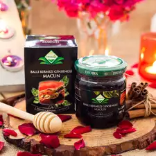 Pastă pe bază de miere cu Ginseng Roșu - Contribuie la refacerea celulelor moarte, la formarea formarea noilor celule, la rejuvenare și menținerea organismului într-o formă bună.