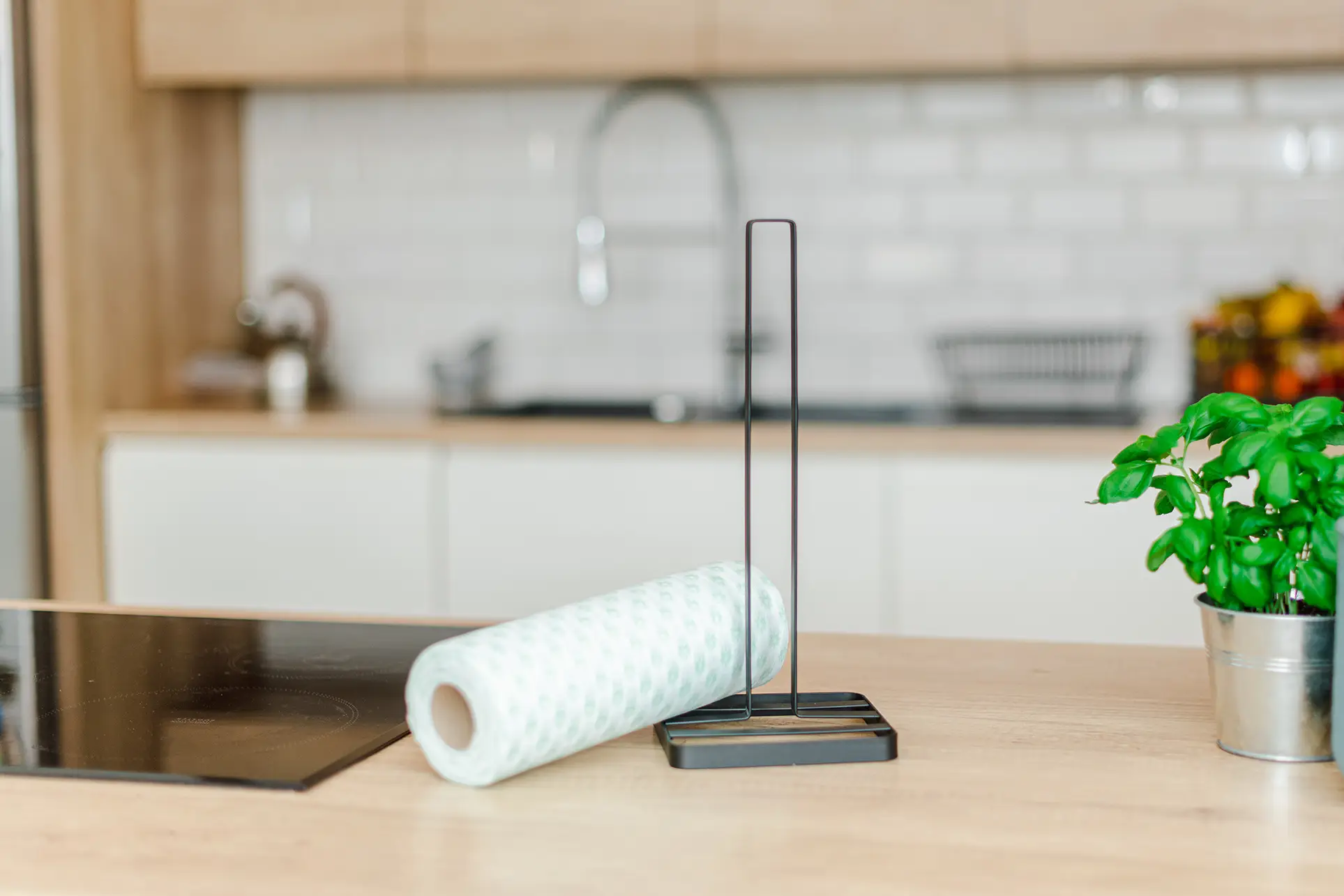 Freestanding Minimalist Metal Paper Towel Holder, Vertical Loop Arm, Rectangular Slat Base, Black, 325 mm Height