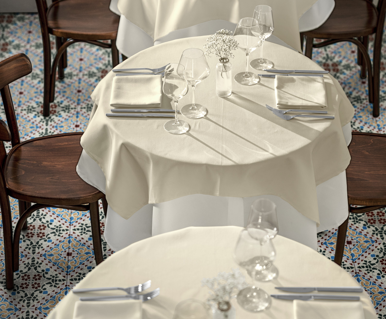 Servete din textile LUSINI Solutions GmbH Vivienne, 50x50 cm, Tesut Satin, Amestec bumbac si poliester, Bej Sampanie, OEKO-TEX Standard 100, Set de 6 piese