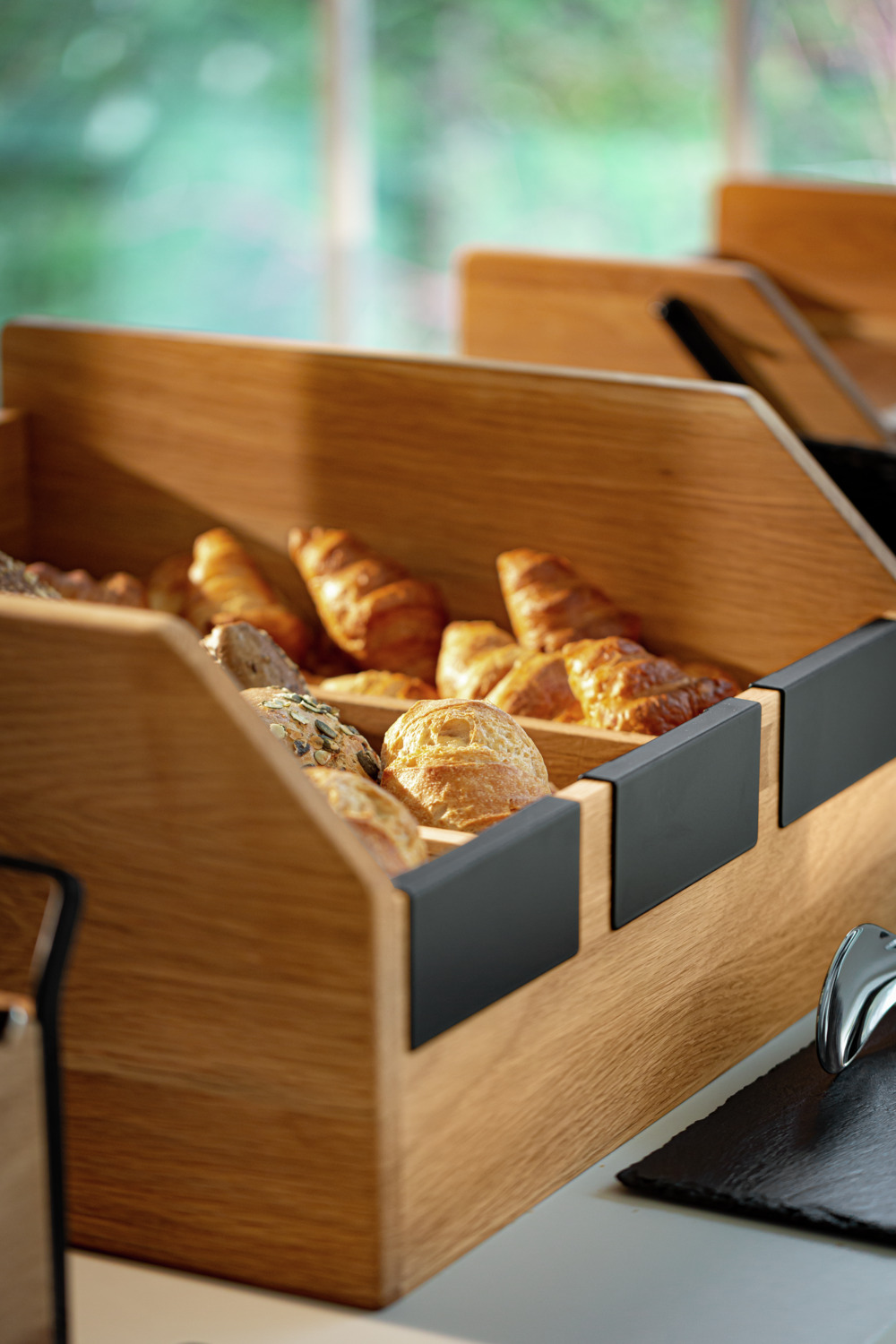 Vega Esino Bread Box, Solid Oak Wood, Oiled Brown, 3 Compartments, 45 x 45 x 22.2 cm, Food-Safe
