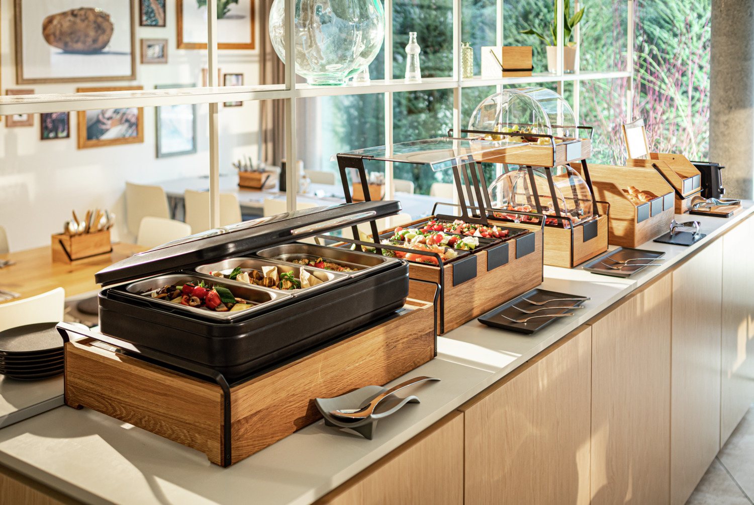 Vega Esino Bread Box, Solid Oak Wood, Oiled Brown, 3 Compartments, 45 x 45 x 22.2 cm, Food-Safe