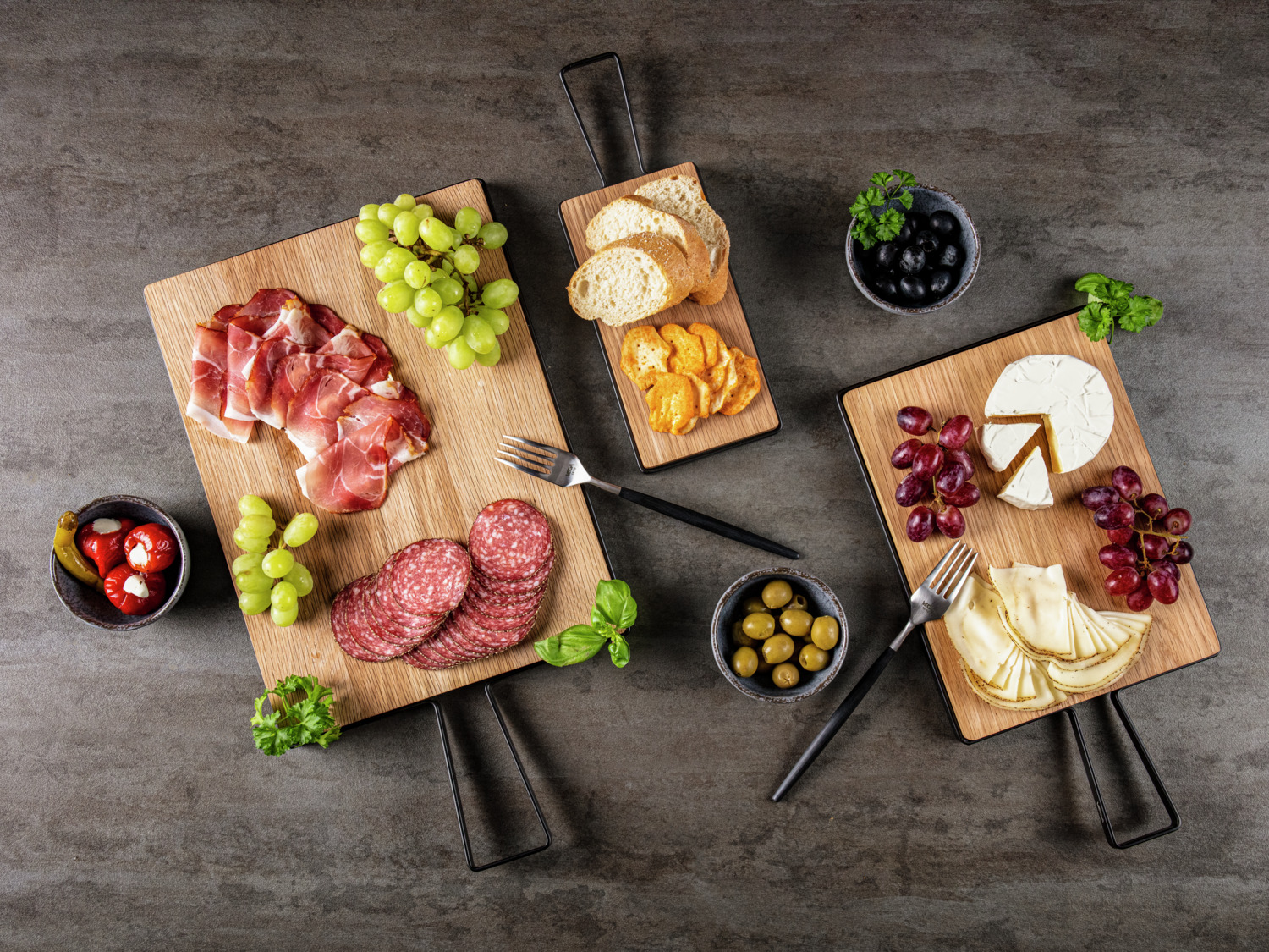 VEGA Anaya Serving Board, Oiled Natural Oak Insert Plate, Rectangular 25.8x19x1.5 cm, Stackable for Professional Catering