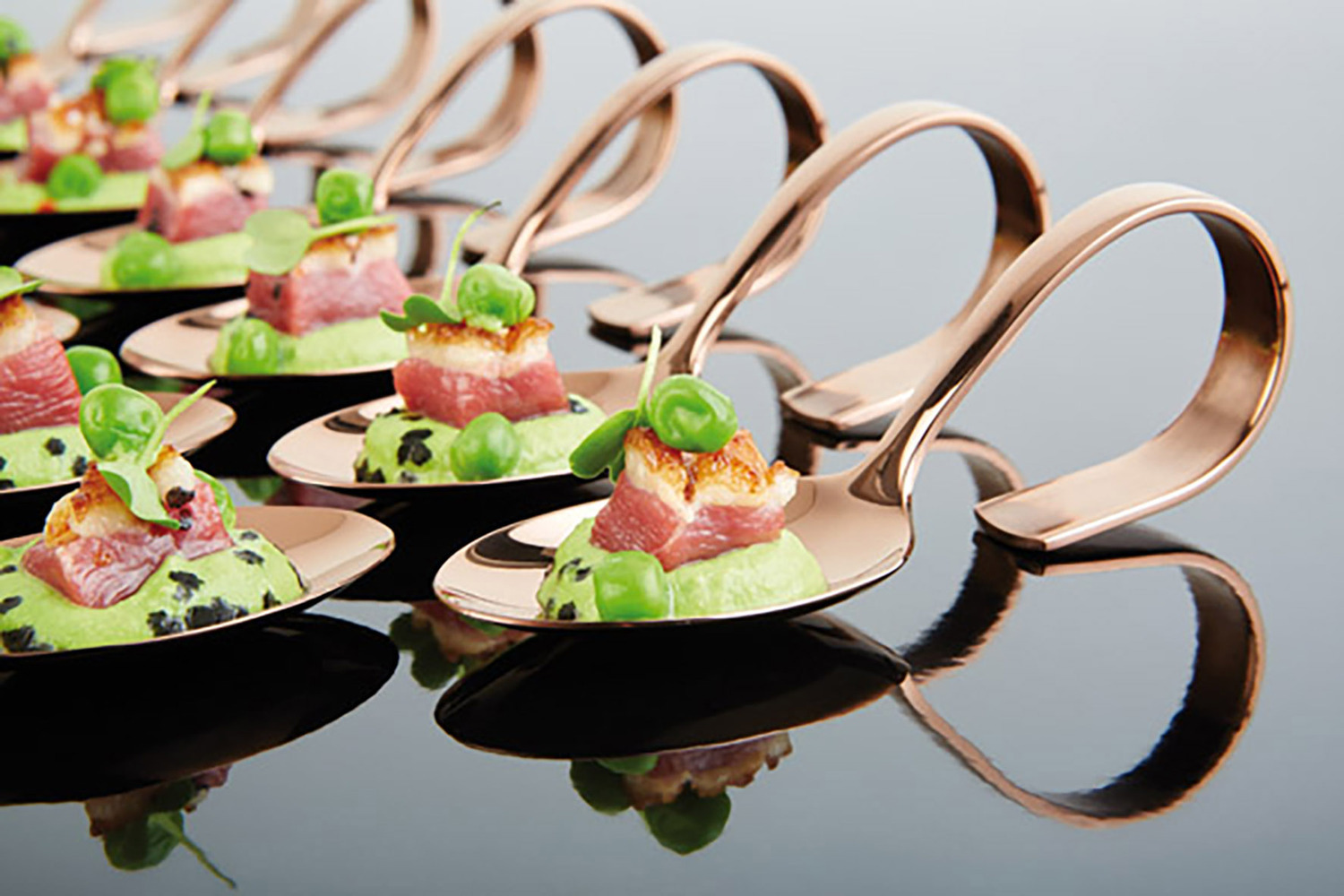 Lingura APS Gourmet CLASSIC, din otel inoxidabil 18/10 pentru servire si degustare, finisaj lustruit, 12 cm
