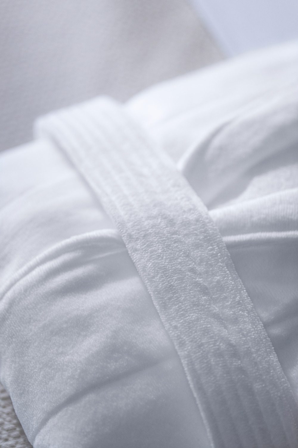 LUSINI Nera Unisex Bathrobe, Size 2XL/3XL, 100% Cotton Velour and Terry Towelling, Shawl Collar, OEKO-TEX Standard 100, White