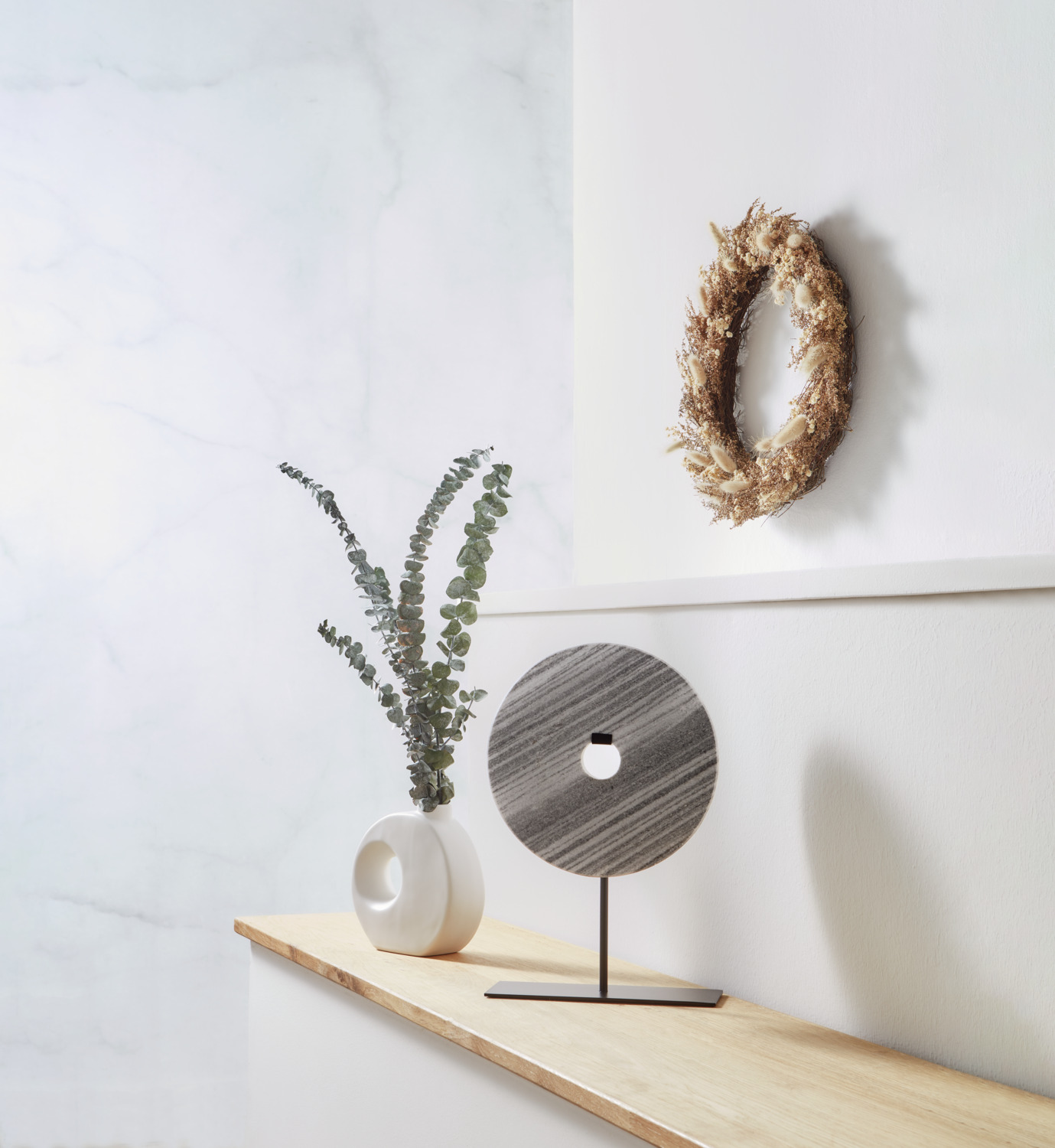 Vega Vase Mariam, White Porcelain, Waterproof, Modern Elegant Circular Design, 17.4 x 6 x 17 cm