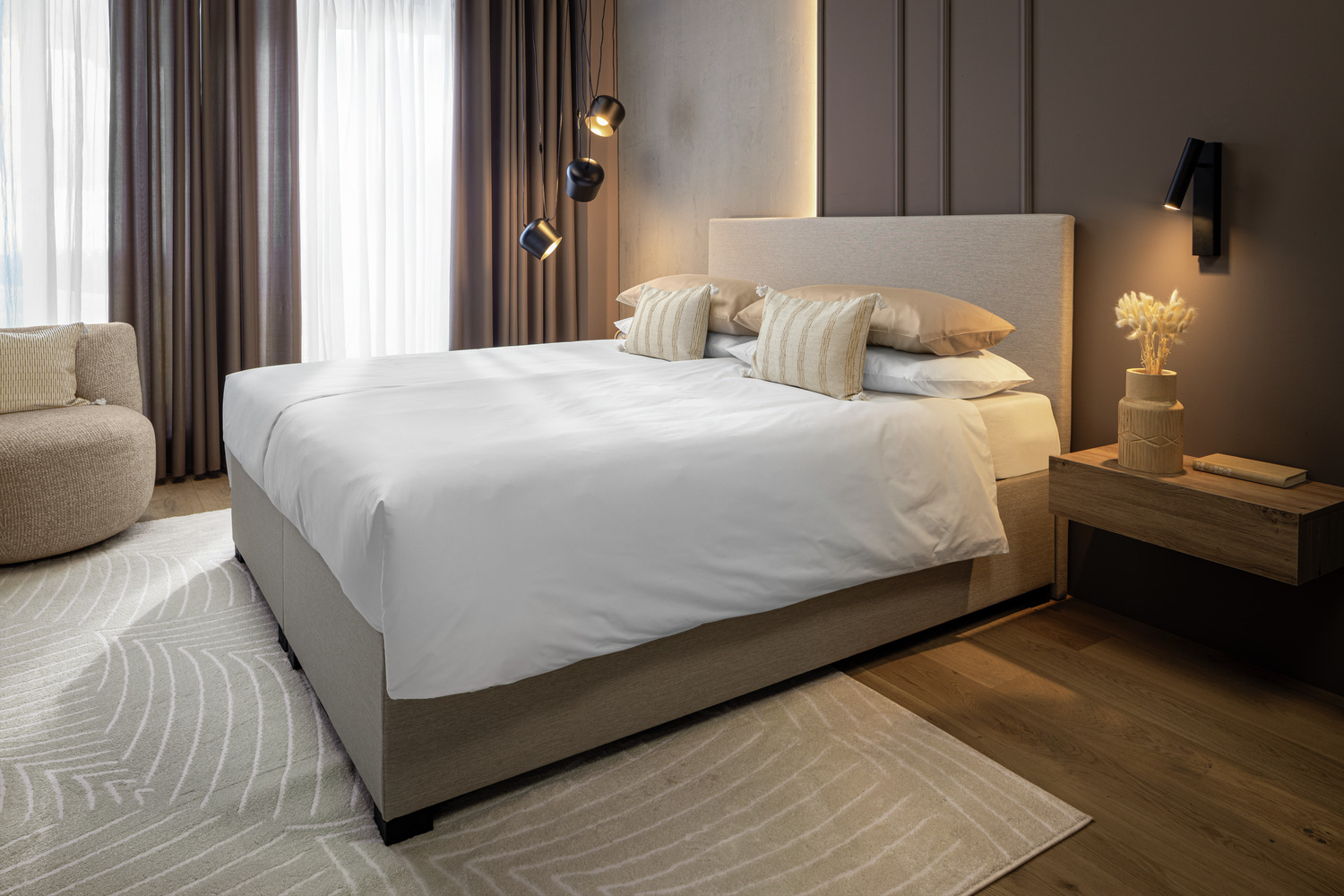 LUSINI Solutions GmbH Siena Bed Sheet, 270x300 cm, White, Percale Cotton-Polyester Blend, OEKO-TEX Standard 100, Easy-Care for Hotels and Home