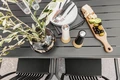 Солонка-мельница VEGA Pestle, белый лакированный ясень, керамический механизм помола сверху, колпачок из нержавеющей стали, 8.4 x 21 см
