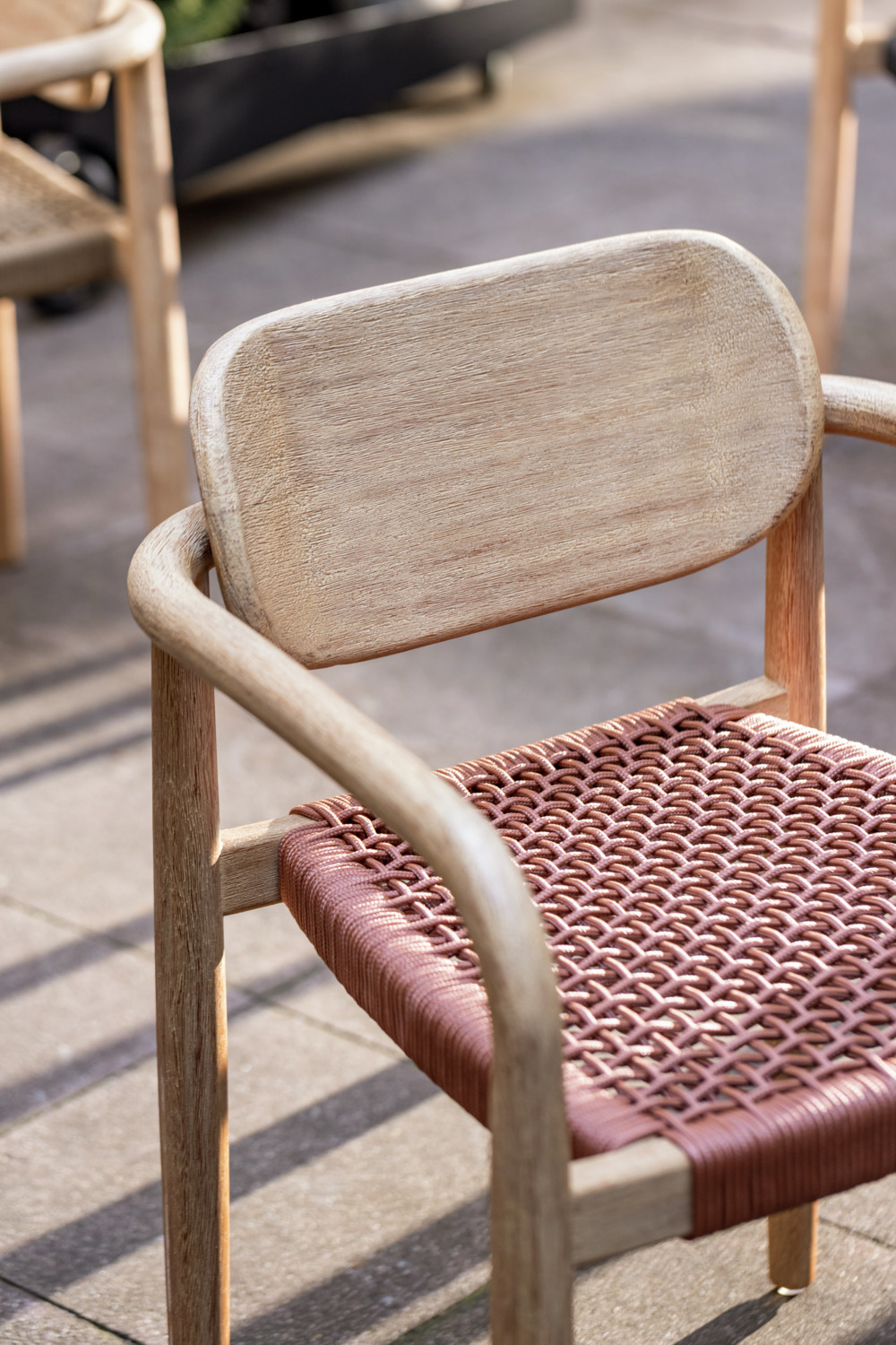 VEGA Mando Outdoor Chair Set of 2, Eucalyptus Wood Frame, Rope Wickerwork, Terracotta, 56.5x50x76 cm, Weatherproof, UV-resistant, Stackable