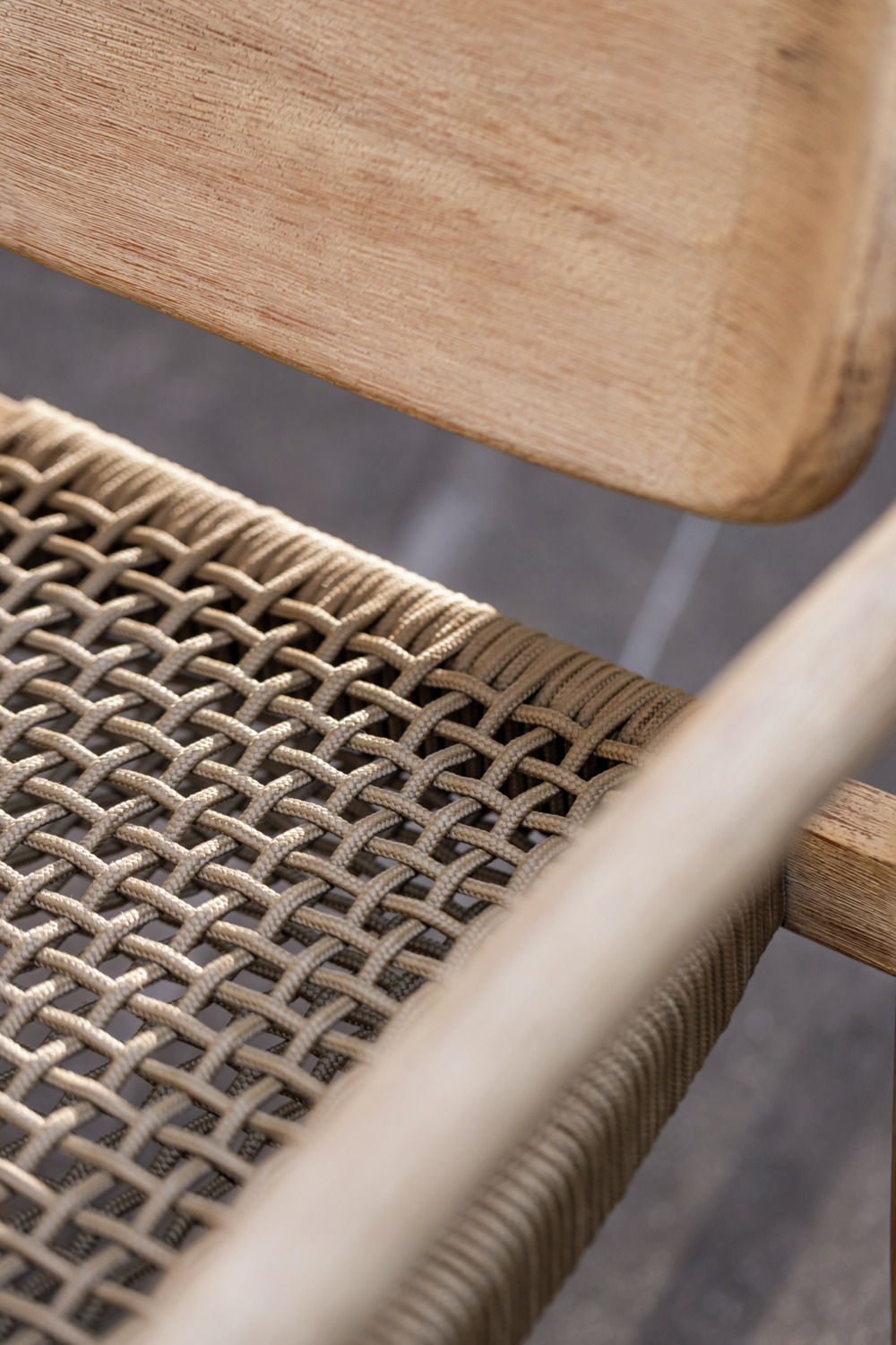 VEGA Mando Outdoor Chair Set of 2, Eucalyptus Wood Frame, Beige Rope Wickerwork, UV-Resistant, Stackable, 56.5x50x76 cm