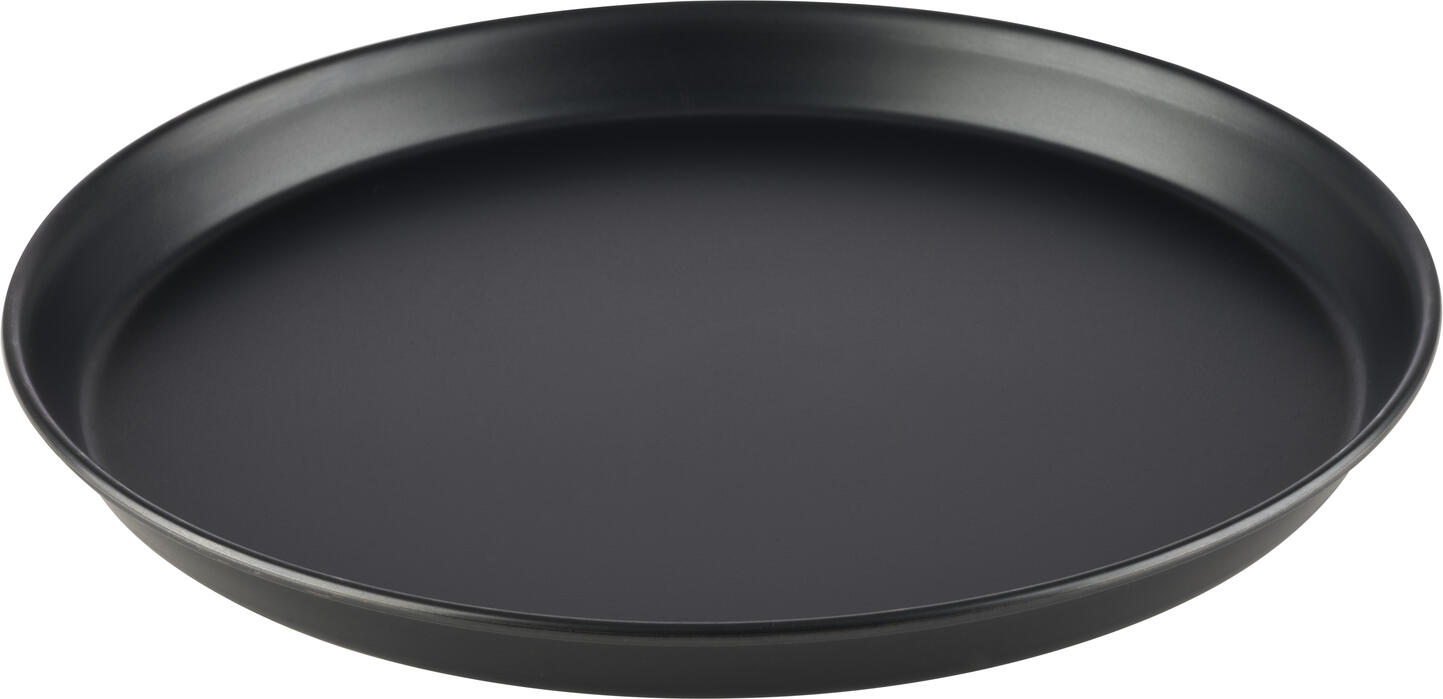 APS Assheuer + Pott GmbH & Co. KG Pizza mould Pizzablech, Blaublech (nicht beschichtet), rund Pizza mould; 2.5x28 cm (HxØ); black; round Pizzablech, Blaublech (nicht beschichtet), rund; 2.5x28 cm (HxØ); schwarz; rund Durable, uncoated blue metal. The pizza tin from APS is heat-resistant up to 360°C. The uncoated blue metal stands for a long service life and is suitable for professional pizza baking. Das Pizzablech ist ein zuverlässiges Backutensil für die Zubereitung von Pizza und anderen Ofengerichten. Es sorgt für eine gleichmäßige Hitzeverteilung und unterstützt optimale Backergebnisse. Der umgelegte Rand erleichtert die Handhabung und macht das Blech vielseitig einsetzbar in Gastronomie und Haushalt. * Material: Blaublech * Gleichmäßige Hitzeverteilung * Umgelegter Rand * Hitzebeständig * Nicht spülmaschinengeeignet * Stapelbar * Feucht abwischbar