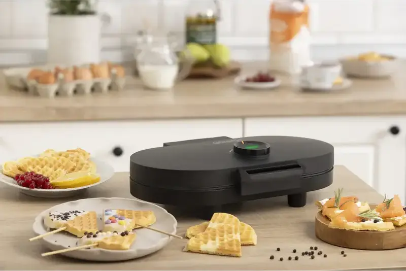 Gorenje WM1200B Waffle Maker, 1200W, Non-stick Plates for 2 Heart-shaped Waffles, 5 Temperature Modes, Black