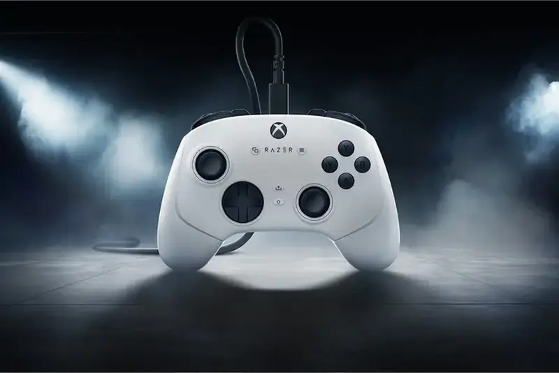 Razer Wolverine V3 TE Wired Gamepad for Xbox Series X|S, Xbox One, Windows, MacOS, Android, Hall Effect Analog Sticks and Triggers, 4 Back Paddles, White