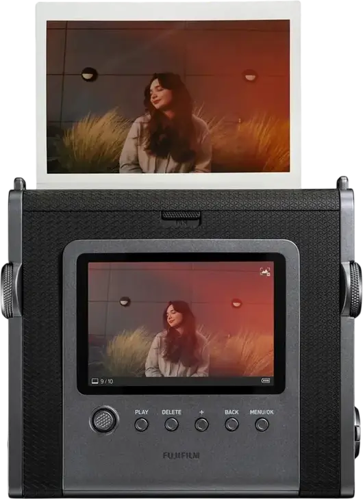 Гибридная моментальная камера Fujifilm Instax Wide Evo, объектив 16мм F2.4, широкоугольный режим, ЖК-экран, Bluetooth 5.1, USB Type-C, черный