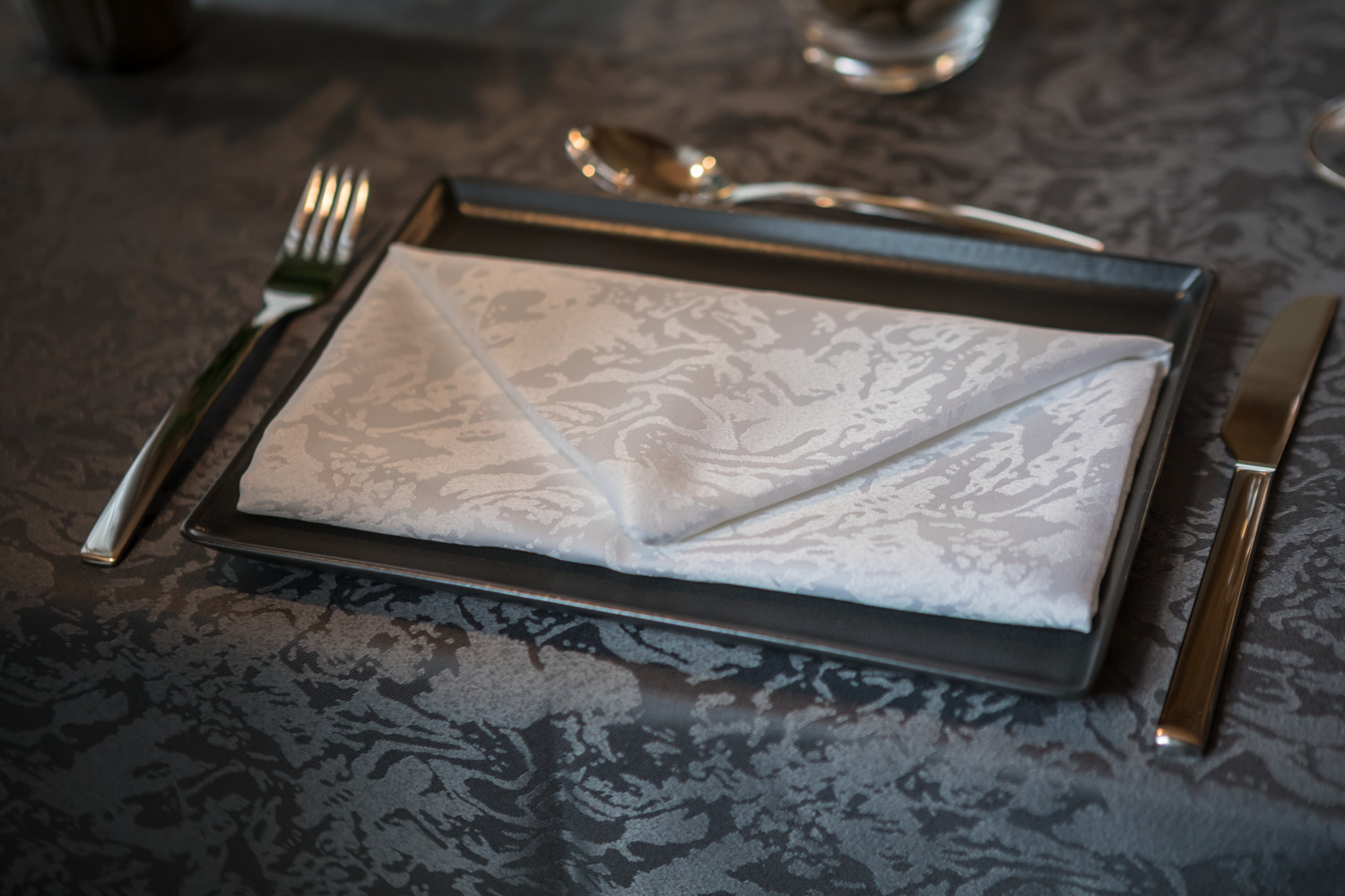 Pulsiva Marmor Cloth Napkins, Set of 6, White Marble Pattern, 100% Polyester, 50x50 cm, OEKO-TEX Standard 100, Durable Silk Shimmer