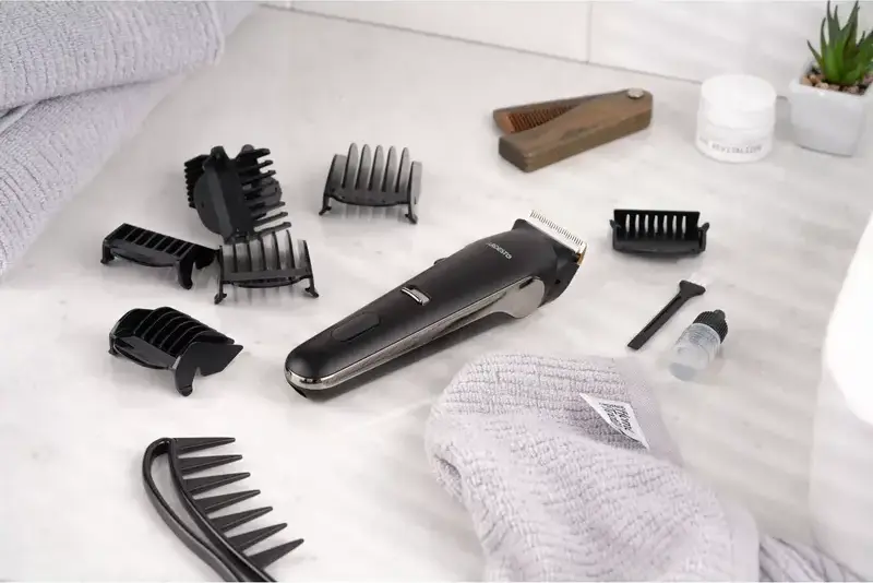 Ardesto HC-Y32-B Hair Clipper for Household Use, Stainless Steel Blades, 6 Length Modes 0.5-30mm, USB Battery Powered, Set of 6 Nozzles, Black
