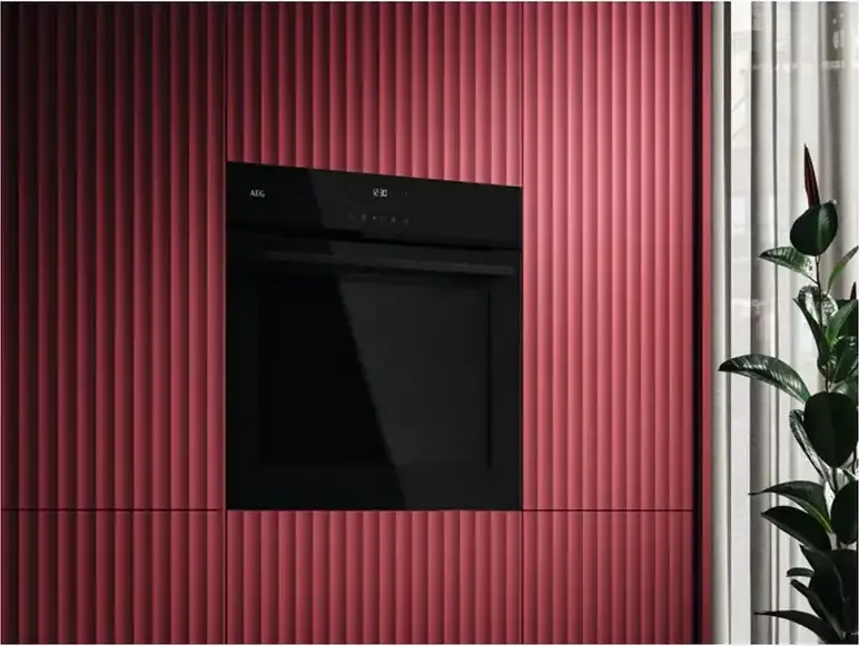 Cuptor Electric Incorporabil AEG NBU5P43PB, 72L, Curatare Pirolitica, Clasa Energetica A++, Negru, Afisaj LED, Control Tactil, 59.6x59.4x56.9 cm