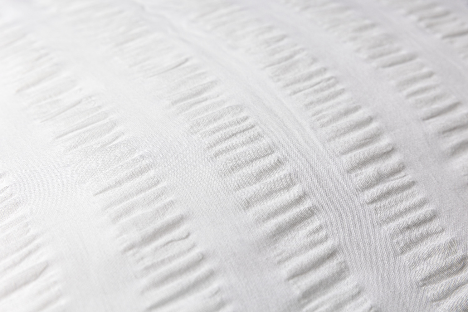 PULSIVA Fano Bed Linen Set, 100% Cotton Seersucker, 135x200 cm Duvet Cover, 80x80 cm Pillowcase, White, Non-Iron, OEKO-TEX Certified, Set of 2