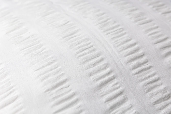 PULSIVA Fano Bed Linen Set, 100% Cotton Seersucker, 135x200 cm Duvet Cover, 80x80 cm Pillowcase, White, Non-Iron, OEKO-TEX Certified, Set of 2