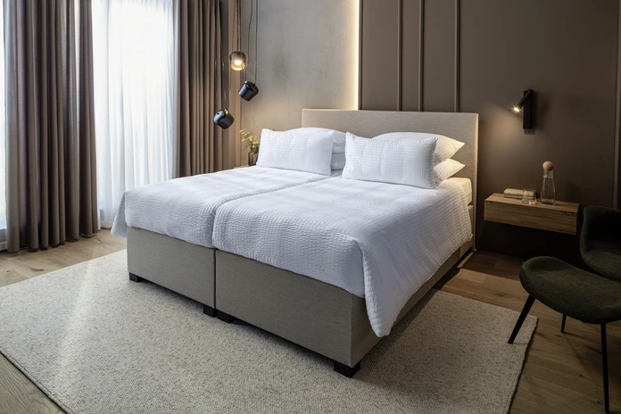 Husa Perna ERWIN M. LUSINI Solutions GmbH Mallorca, 40x40 cm, 100% Bumbac Seersucker, Alb, Închidere Hotel, Fără Călcat, OEKO-TEX Standard 100
