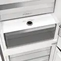 Frigider Hisense RB5P410SACC cu Congelator Jos, Volum Total 413L, Oțel Inoxidabil Gri, Clasa Energetică C, Control Smart ConnectLife, Tehnologie Inverter