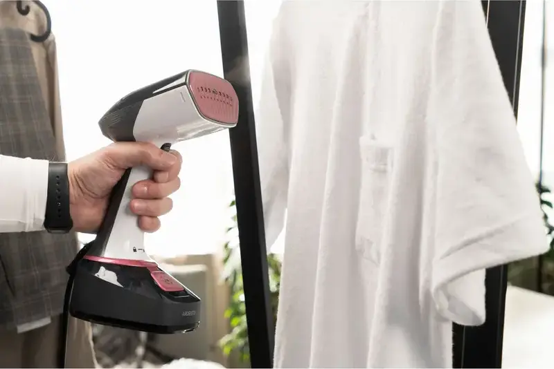 Ardesto SI-S1400 Handheld Garment Steamer, 1400W, 22g/min Steam Flow, Auto-off, Easy Fill Water Tank, White/Black/Pink, Set of 2 Nozzles