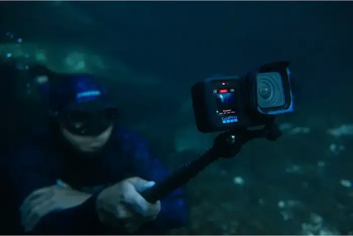 Camera Video Sport GoPro MISSION 1 PRO Cinema Compacta, Video 8K, Senzor CMOS 1", Procesor GP3, Ecran OLED Touchscreen, Obiectiv 27mm f/2.8, Negru