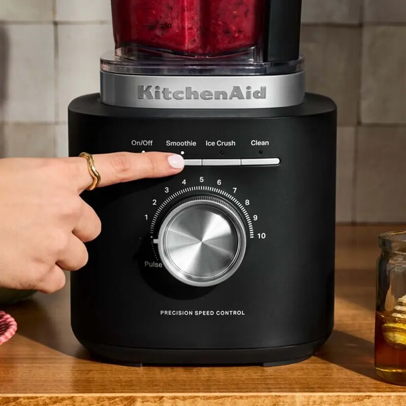 Стационарный блендер KitchenAid 5KSB2073EBM, 1200 Вт, стеклянная чаша 2 л, 10 скоростей, лезвия из нержавеющей стали, черный, с цитрусовым прессом и теркой