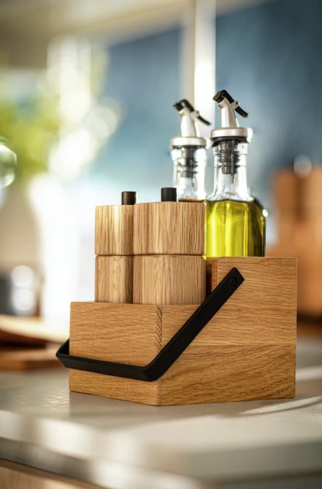 Vega Esino Salt Mill, Real Wood, Brown, Ceramic Grinder, Ergonomic Design, 5 x 16.5 x 5 cm