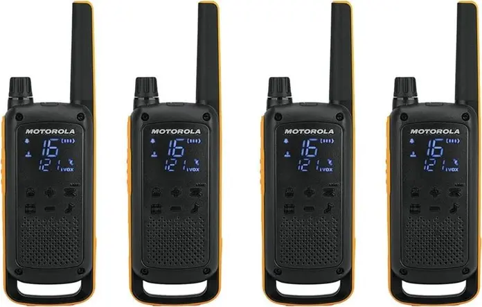 Набор из 4 раций Motorola TalkAbout T82 Extreme, дальность до 10 км, защита IPx4, 16 каналов, ударопрочный корпус со встроенным LED фонариком