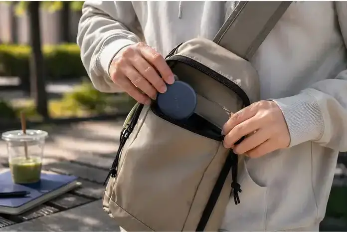 Многопортовый адаптер Satechi OntheGo 5-in-1, USB-C хаб с HDMI 4K/60Гц, PD 60Вт, USB-C и USB-A 3.2 Gen 1, слотом для SD-карт, алюминий, магнитный монтаж
