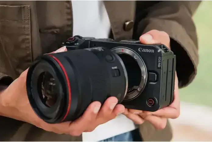 Set de 3 piese Cameră Mirrorless Canon EOS R6 V cu Obiectiv RF 20-50mm f/4 L IS USM PZ, Full Frame CMOS 32.5MP, DIGIC X, 40fps, IBIS